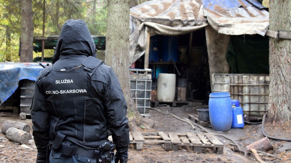 KAS zlikwidowała leśną bimbrownię k. Szudziałowa