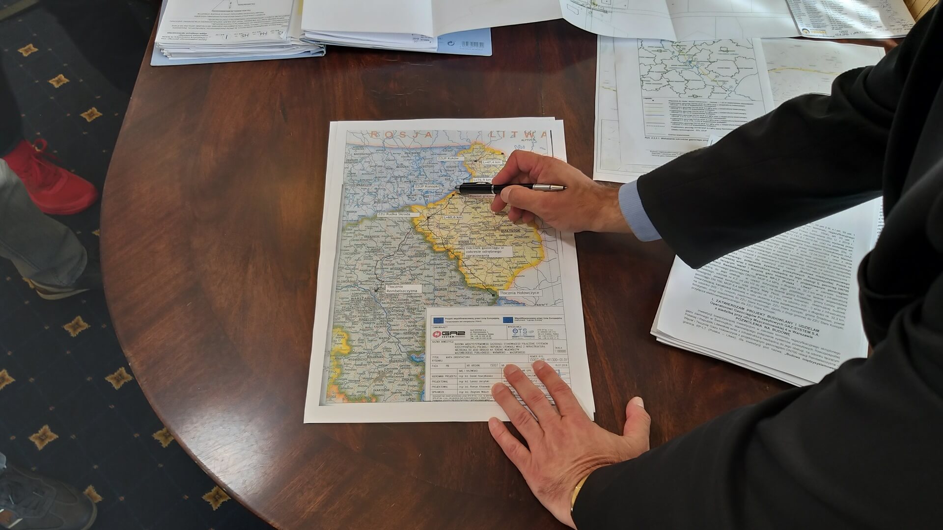 Wojewoda Bohdan Paszkowski wydał pierwsze pozwolenie na budowę "południowego odcinka gazociągu Polska-Litwa"