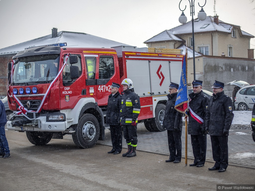 Pierwszy wóz ratowniczo-gaśniczy trafił do OSP w Kolnie