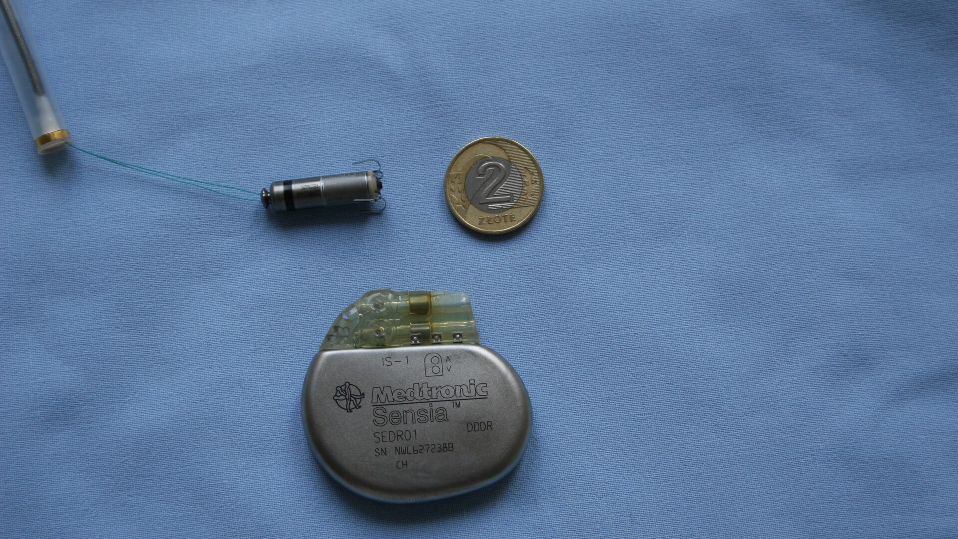 Najmniejszy na świecie stymulator serca wszczepiony 78-letniemu pacjentowi w Białymstoku