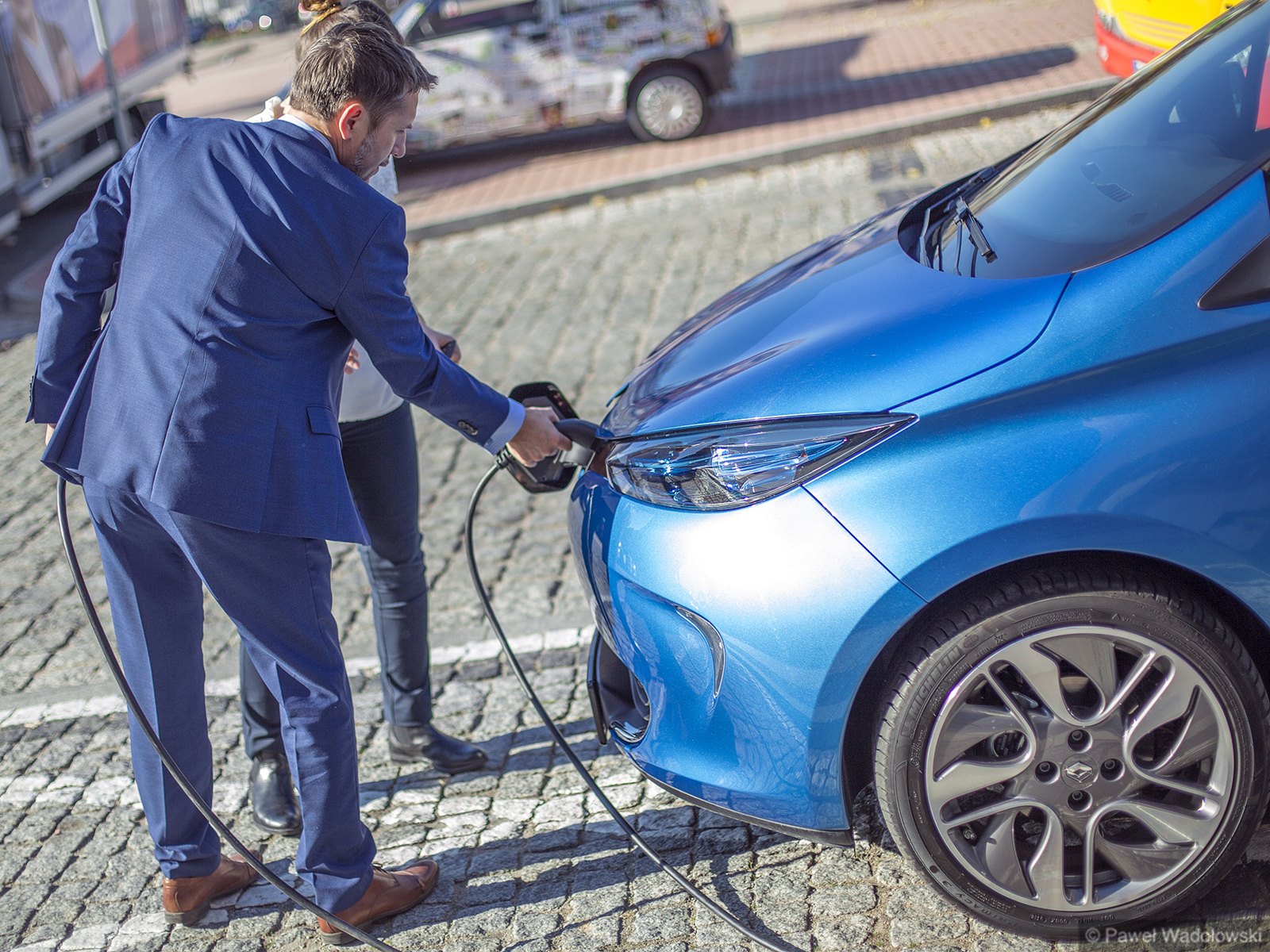 W Łomży można już ładować auta elektryczne