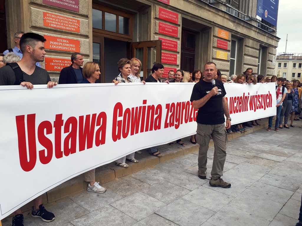 Pracownicy UwB protestowali przeciwko reformie szkolnictwa wyższego