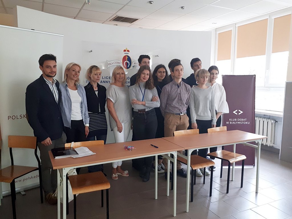 Uczniowie II LO w Białymstoku realizują projekt "Szkoła Debatuje"