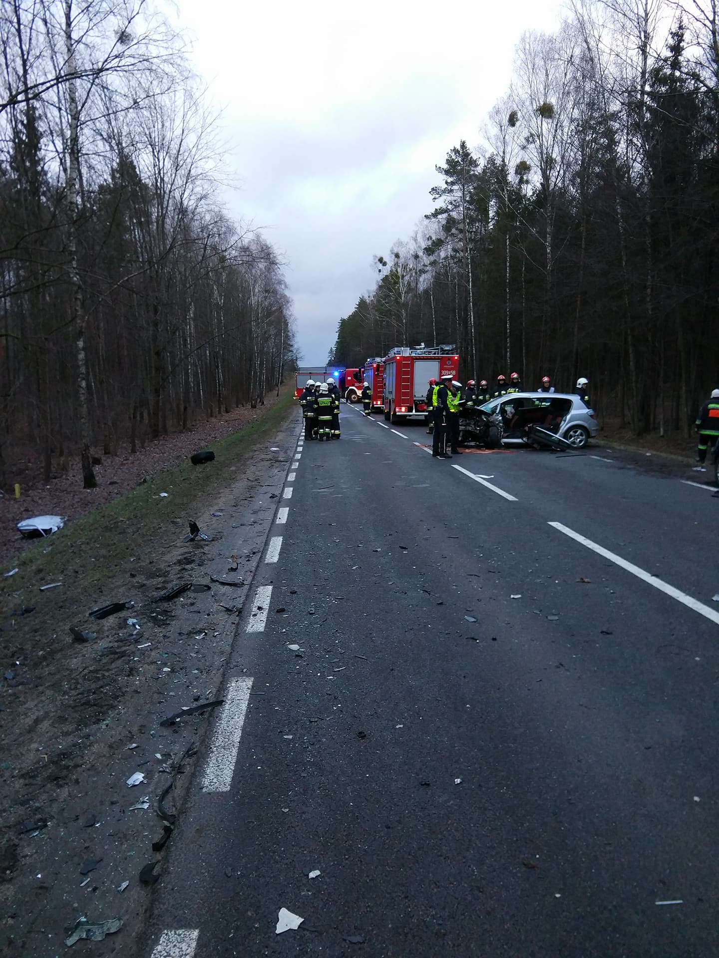 Wypadek między Horodnianką a Czarną Białostocką - jedna osoba zginęła, cztery są ranne