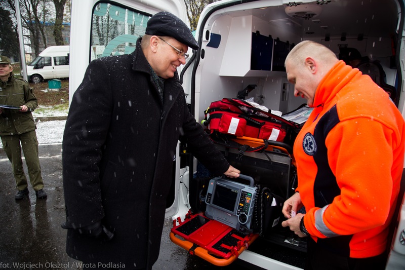 Podlaski Oddział Straży Granicznej ma nowy ambulans