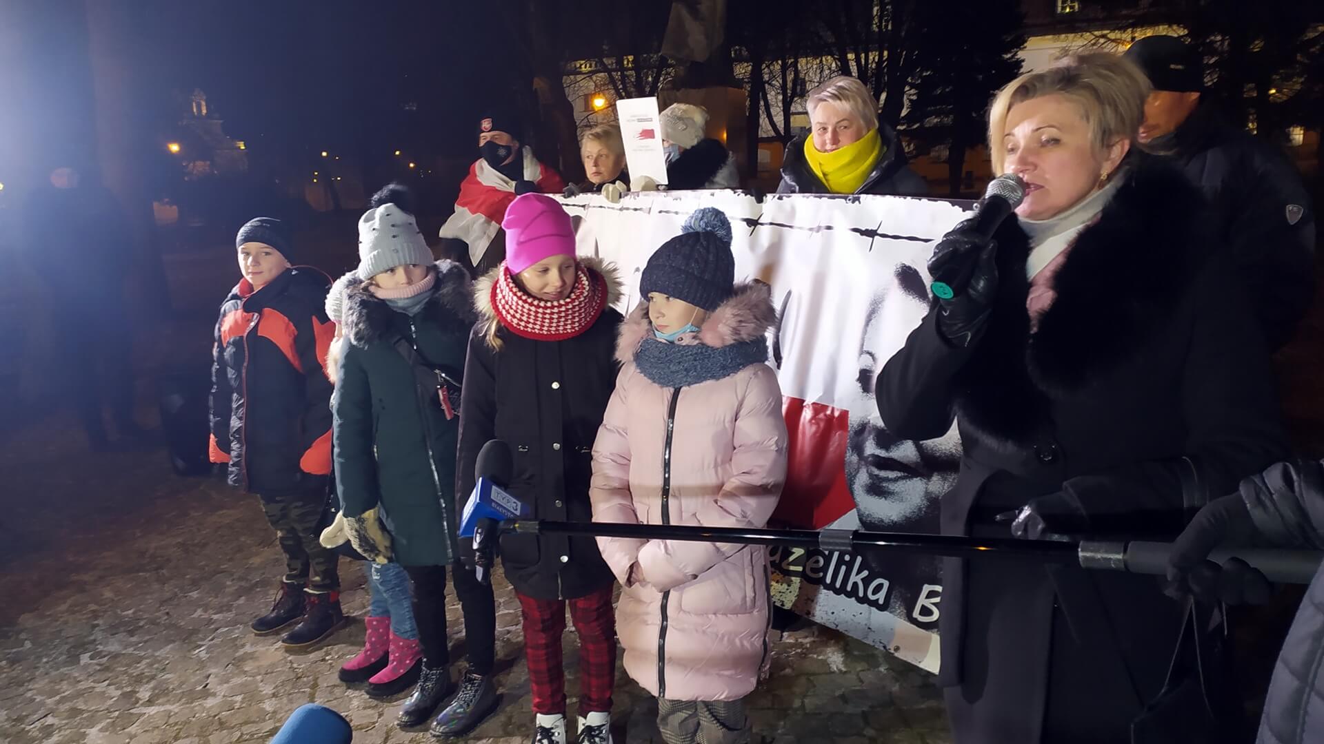 Kolejna akcja solidarności z aresztowanymi liderami Związku Polaków na Białorusi