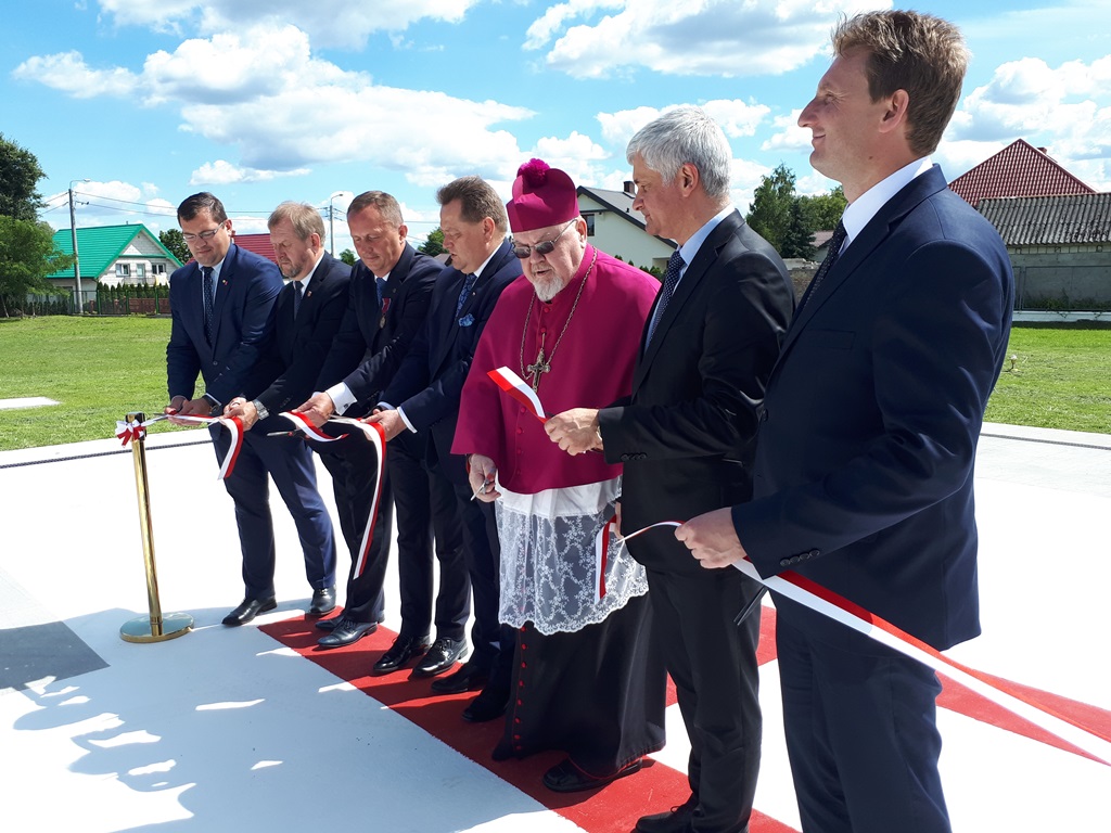 Szpital w Siemiatyczach oficjalnie otworzył nowe lądowisko dla pogotowia lotniczego