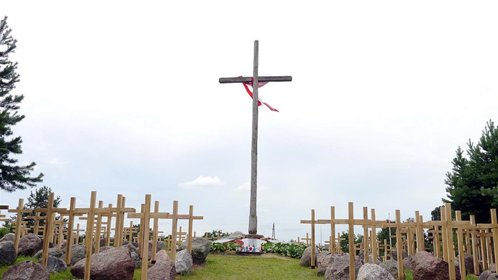 W Gibach stanie nowy krzyż poświęcony ofiarom obławy augustowskiej