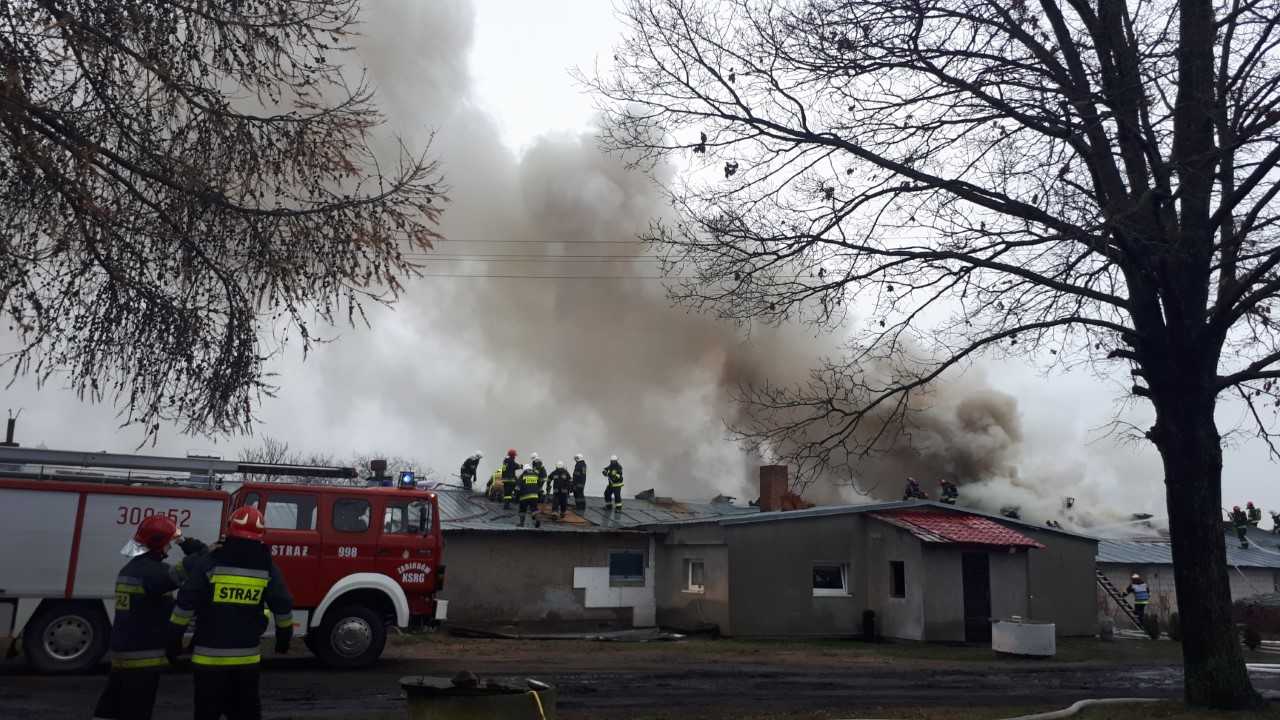 Pożar stolarni w Protasach koło Białegostoku