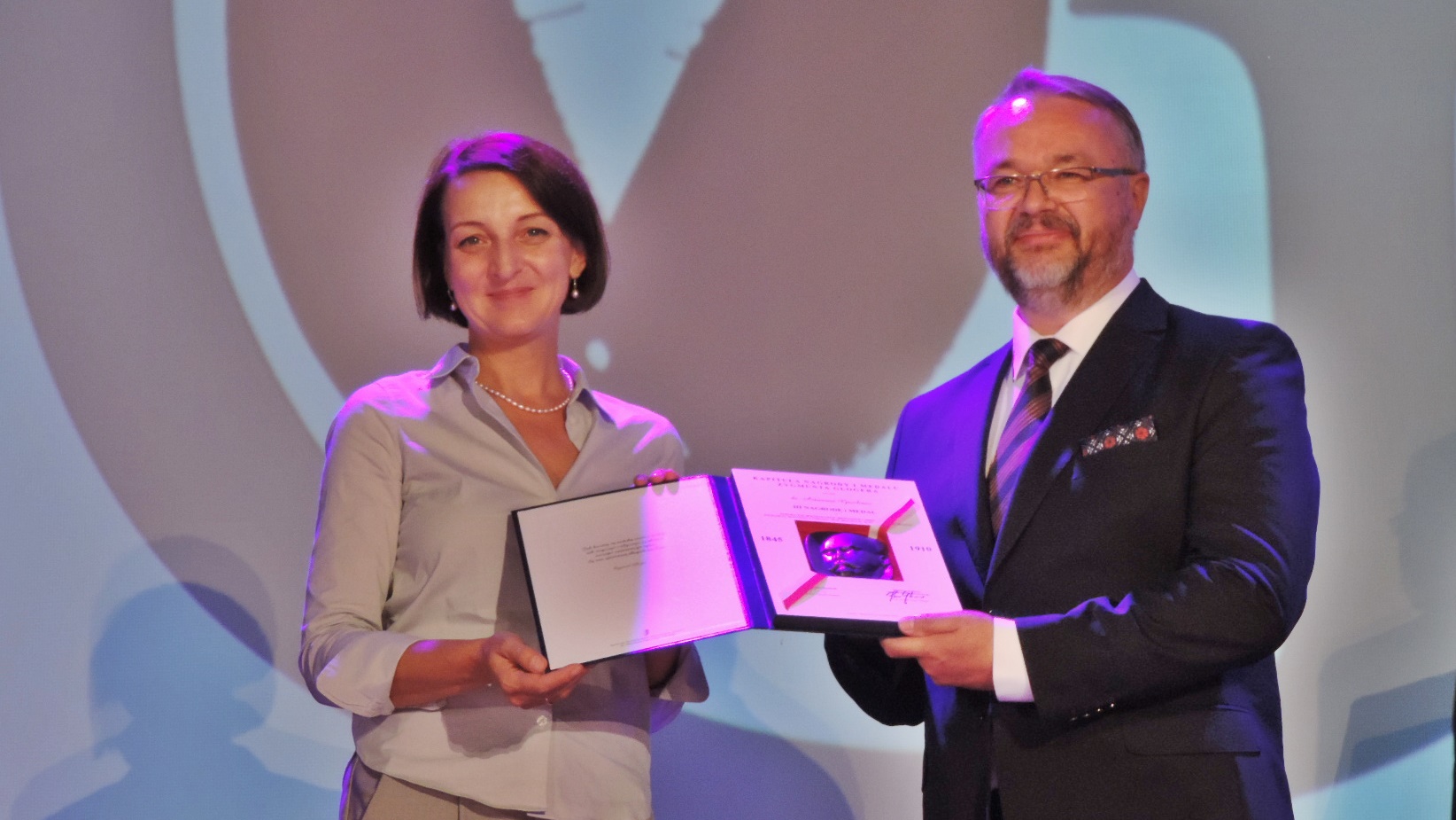 Dyrektor Podlaskiego Muzeum Kultury Ludowej Artur Gaweł i publicysta Piotr Brysacz wyróżnieni przez kapitułę Nagrody i Medalu im. Zygmunta Glogera