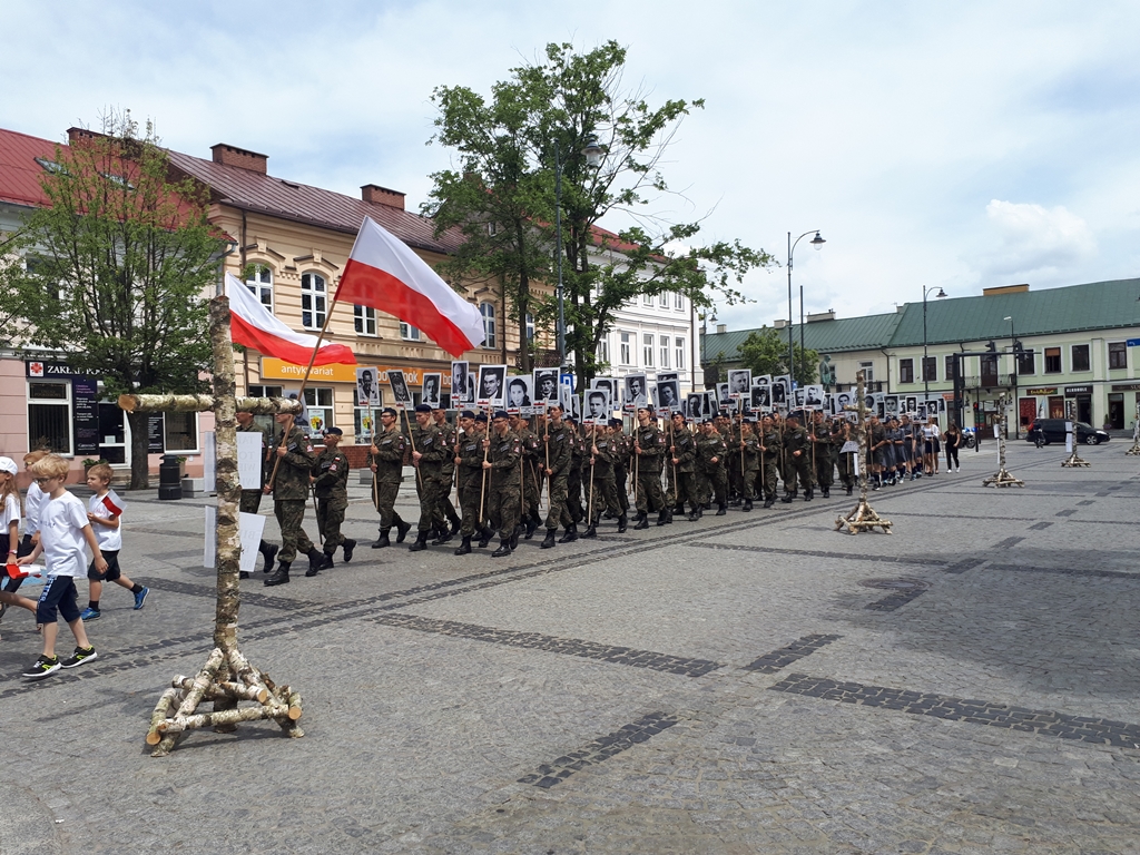 Okolicznościowe wydarzenia z okazji odsłonięcia pomnika upamiętniającego ofiary obławy augustowskiej