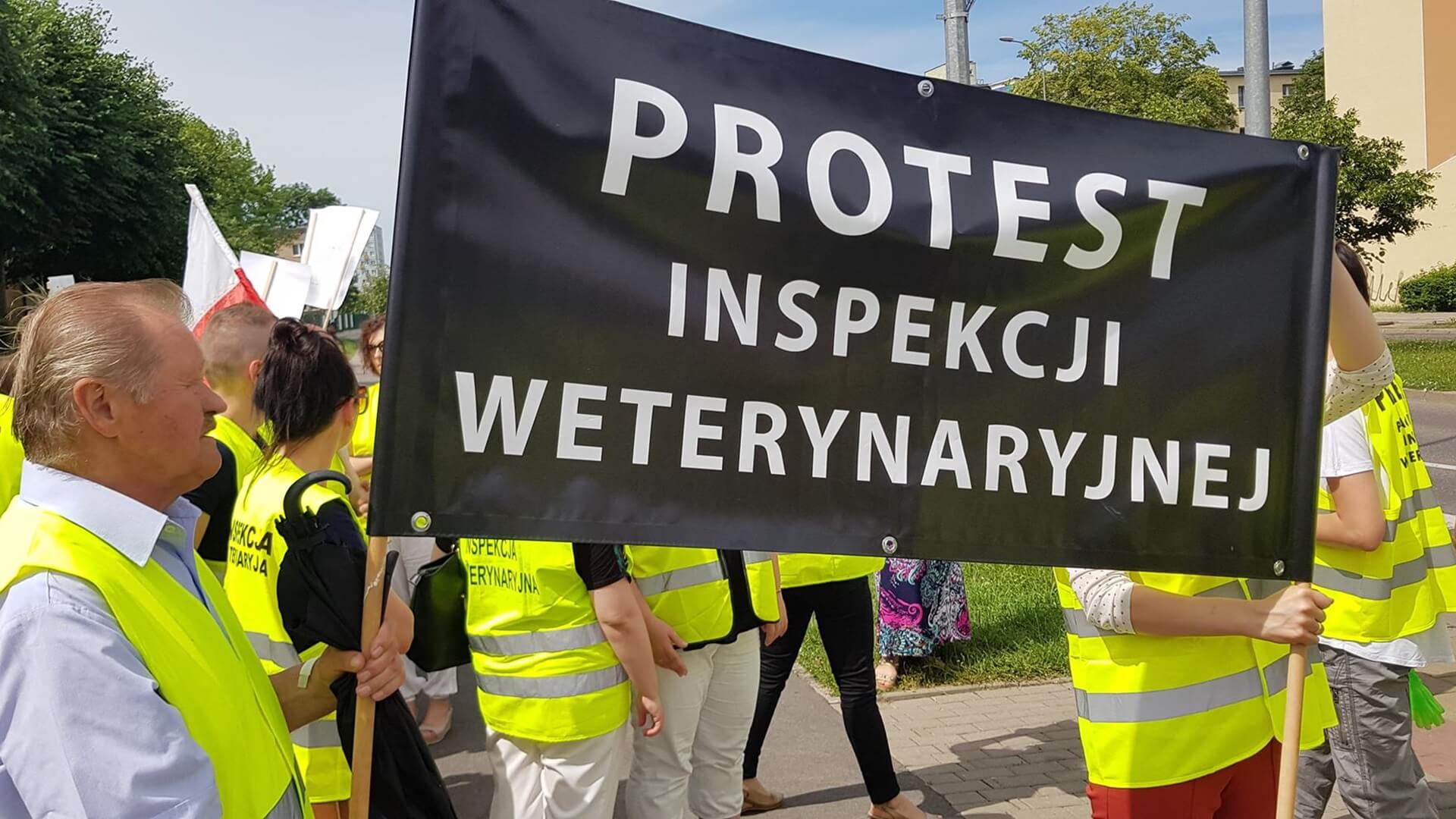 Blokady dróg  w kilku miejscach w kraju - strajkują pracownicy inspekcji weterynaryjnej