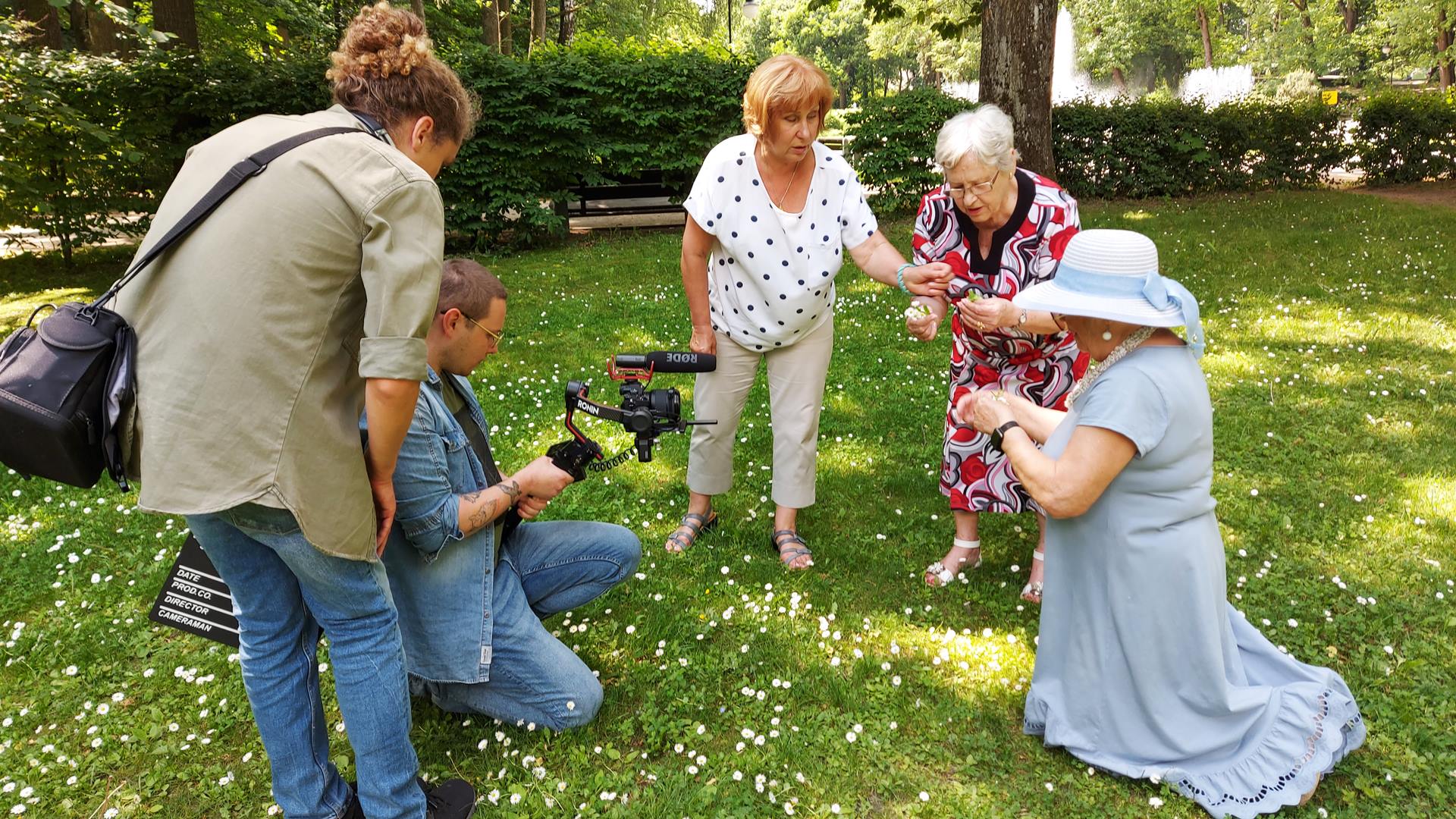 Kosmici przybywajcie - seniorzy kręcą film na Żubroffce
