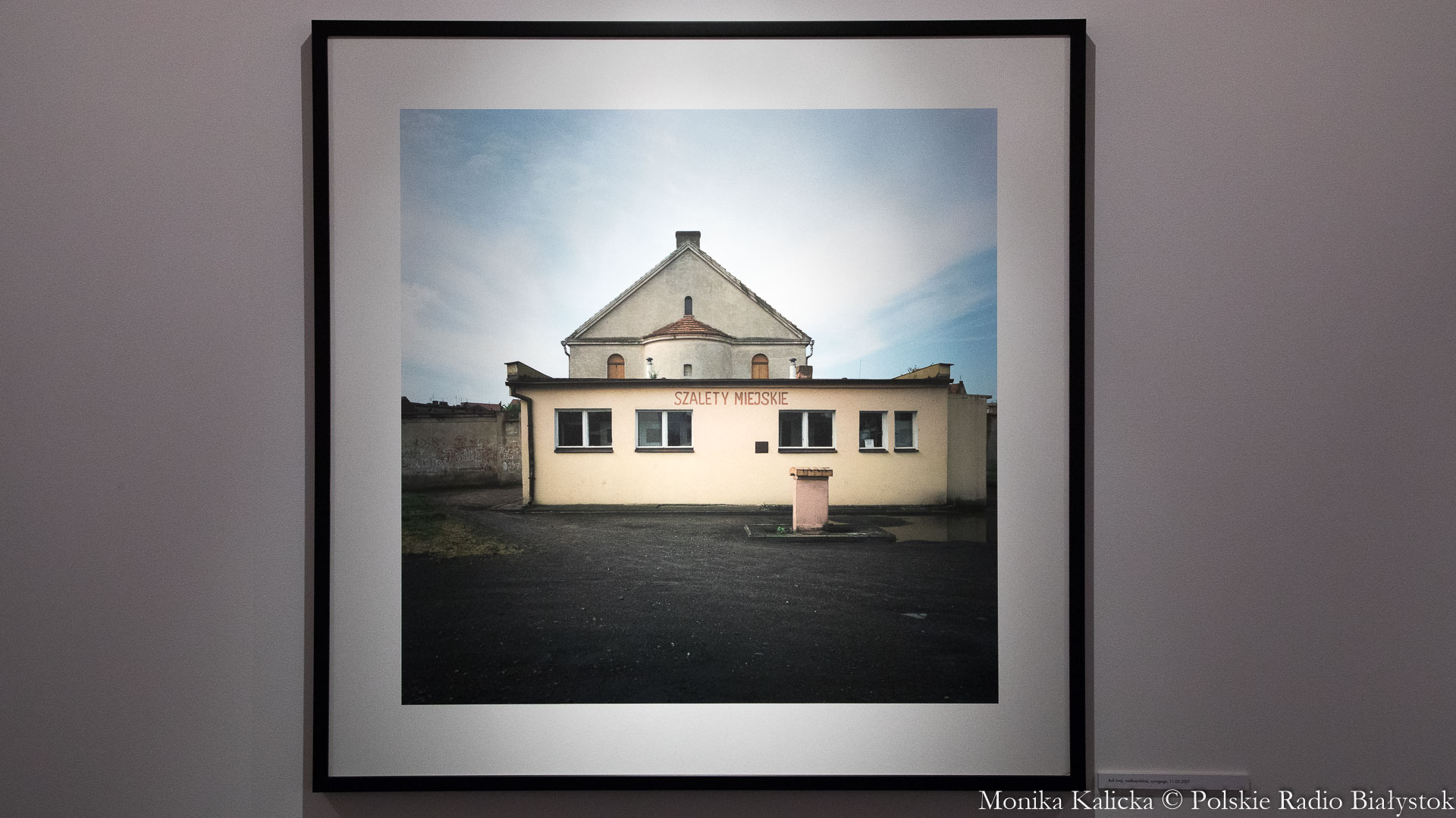 "Niewinne oko nie istnieje" Wojciecha Wilczyka w Centrum im. Ludwika Zamenhofa