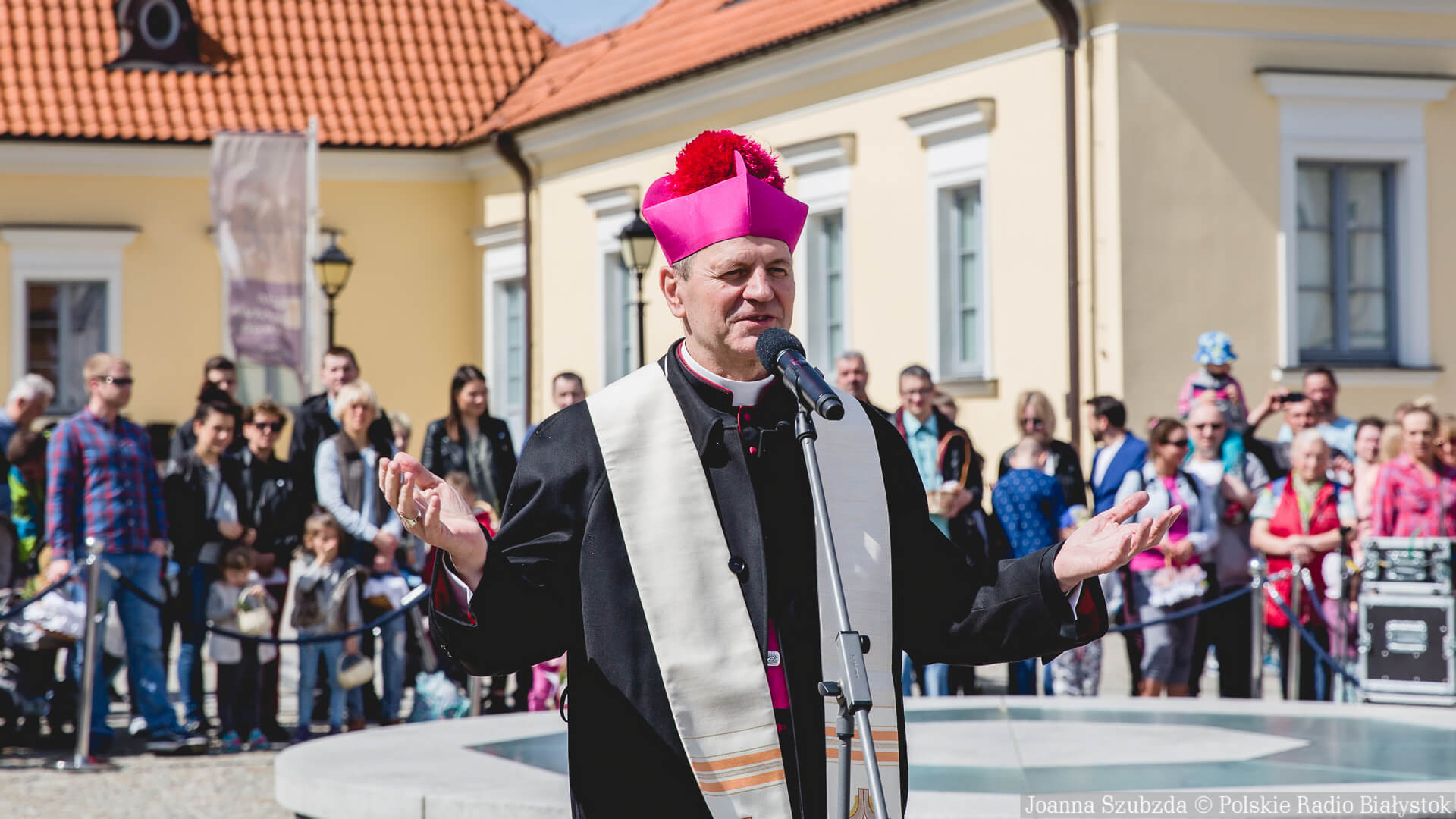 Akty agresji podczas marszu równości w Białymstoku nie mogą być usprawiedliwiane - uważa arcybiskup Tadeusz Wojda