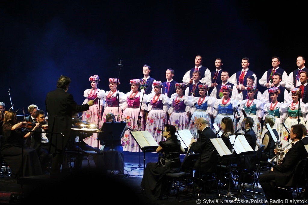 Koncert zespołu "Śląsk" na rzecz uczniów białostockich gimnazjów