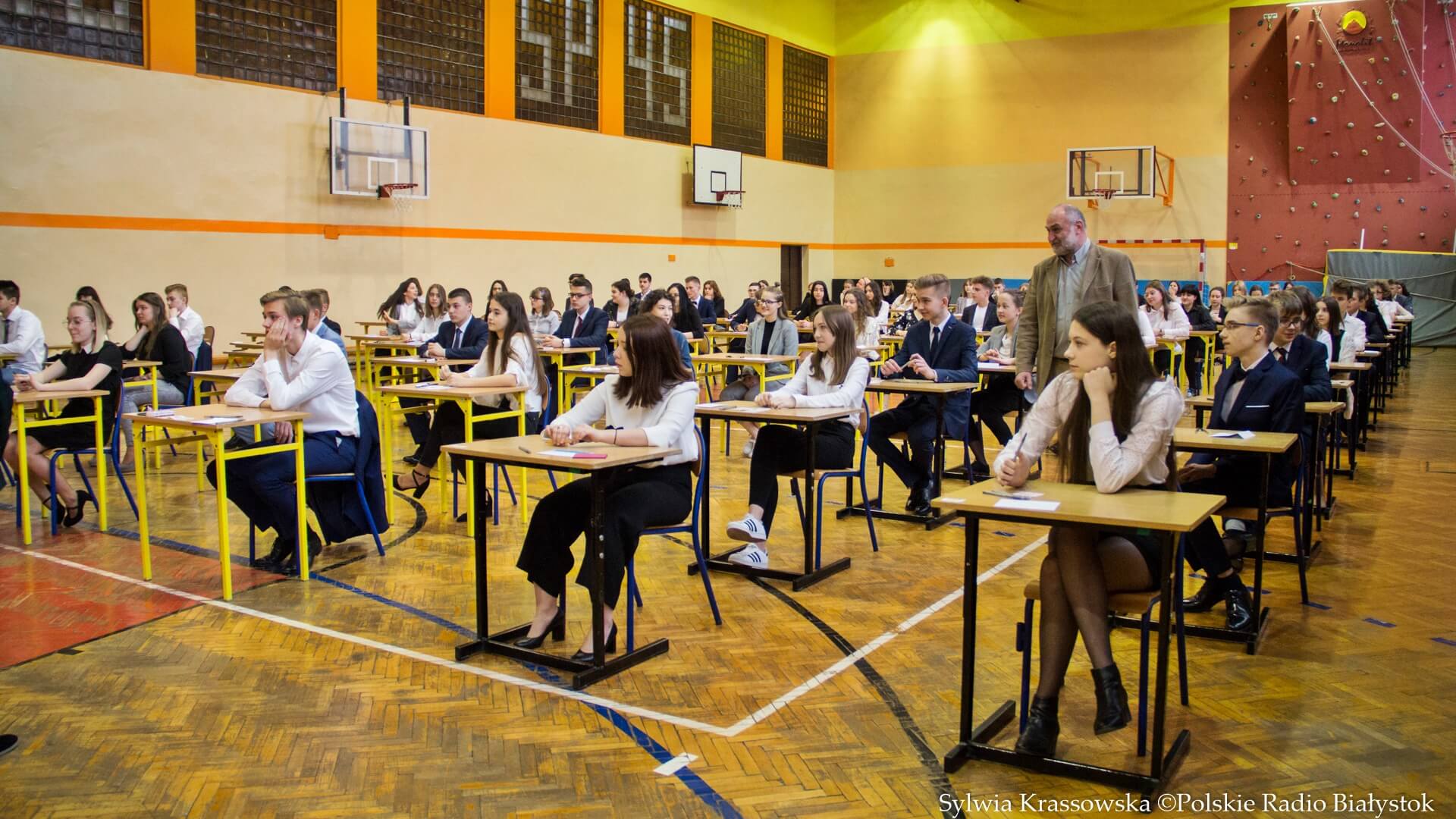 Mimo strajku nauczycieli, uczniowie trzecich klas gimnazjum przystąpili do egzaminu