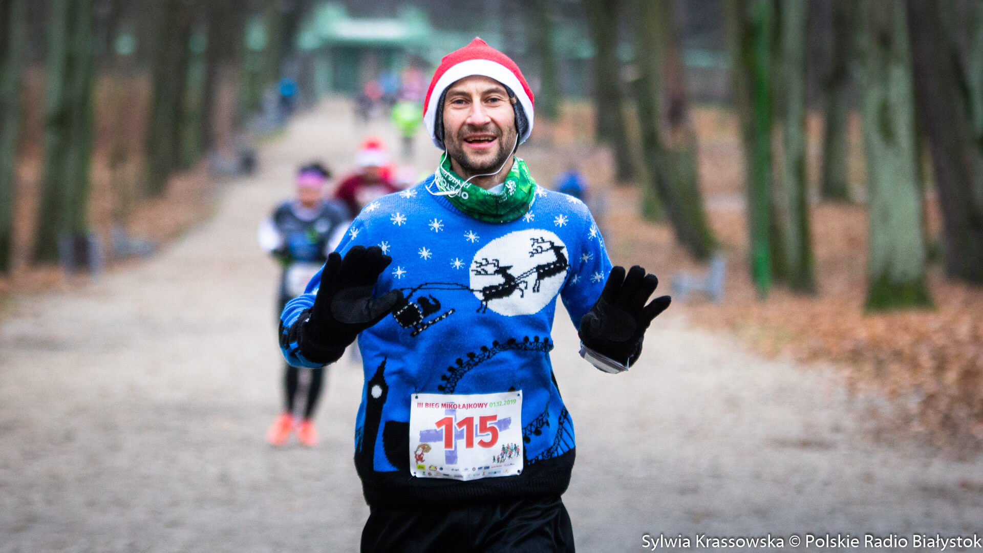 Ponad 500 osób - dzieci i dorosłych - wzięło udział w III Biegu Mikołajkowym w Białymstoku [zdjęcia]
