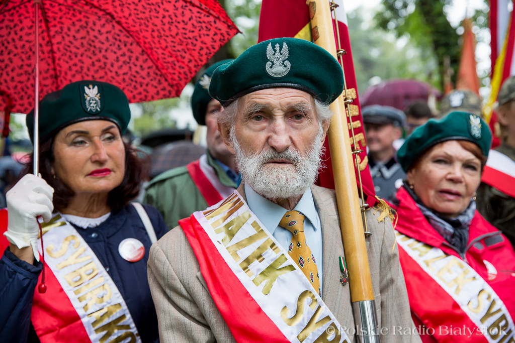 W Białymstoku po raz 17. marszem upamiętniono zesłańców Sybiru [zdjęcia]
