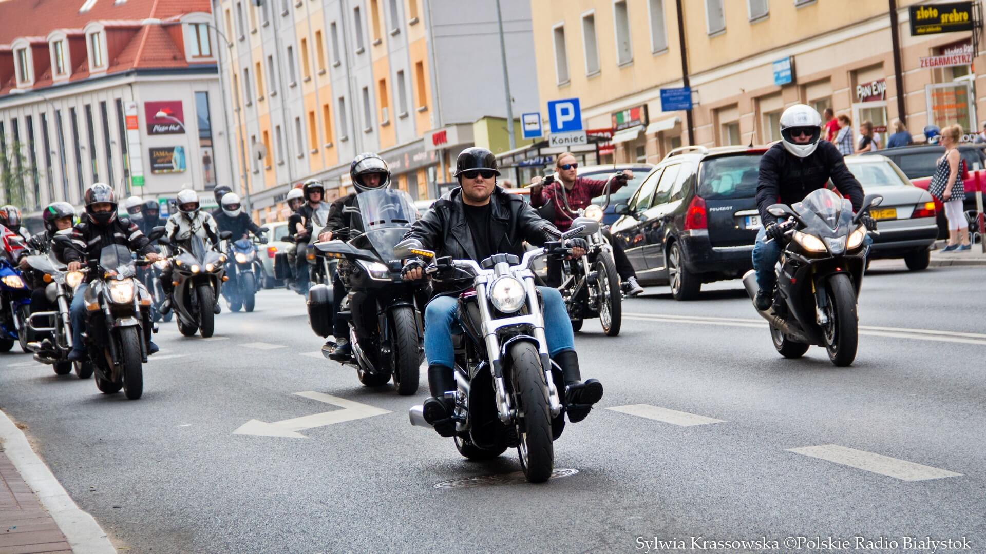 Motoserce w Białymstoku – Rynek Kościuszki zapełniły motocykle [zdjęcia]
