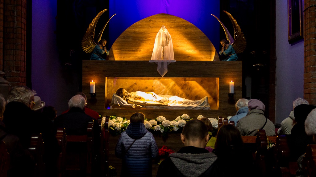 Wielka Sobota – dzień wyciszenia, zadumy i refleksji