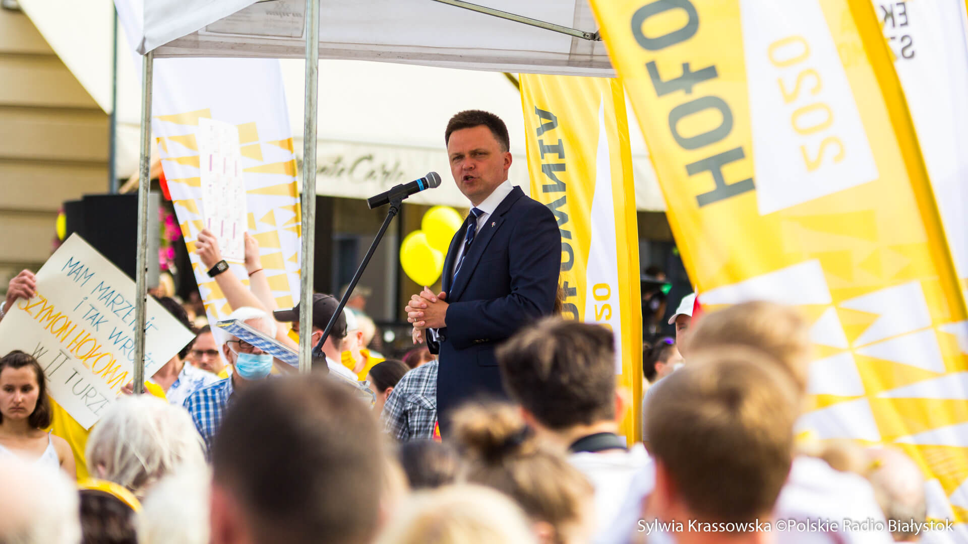 Trzaskowski zaakceptował 3 postulaty Hołowni