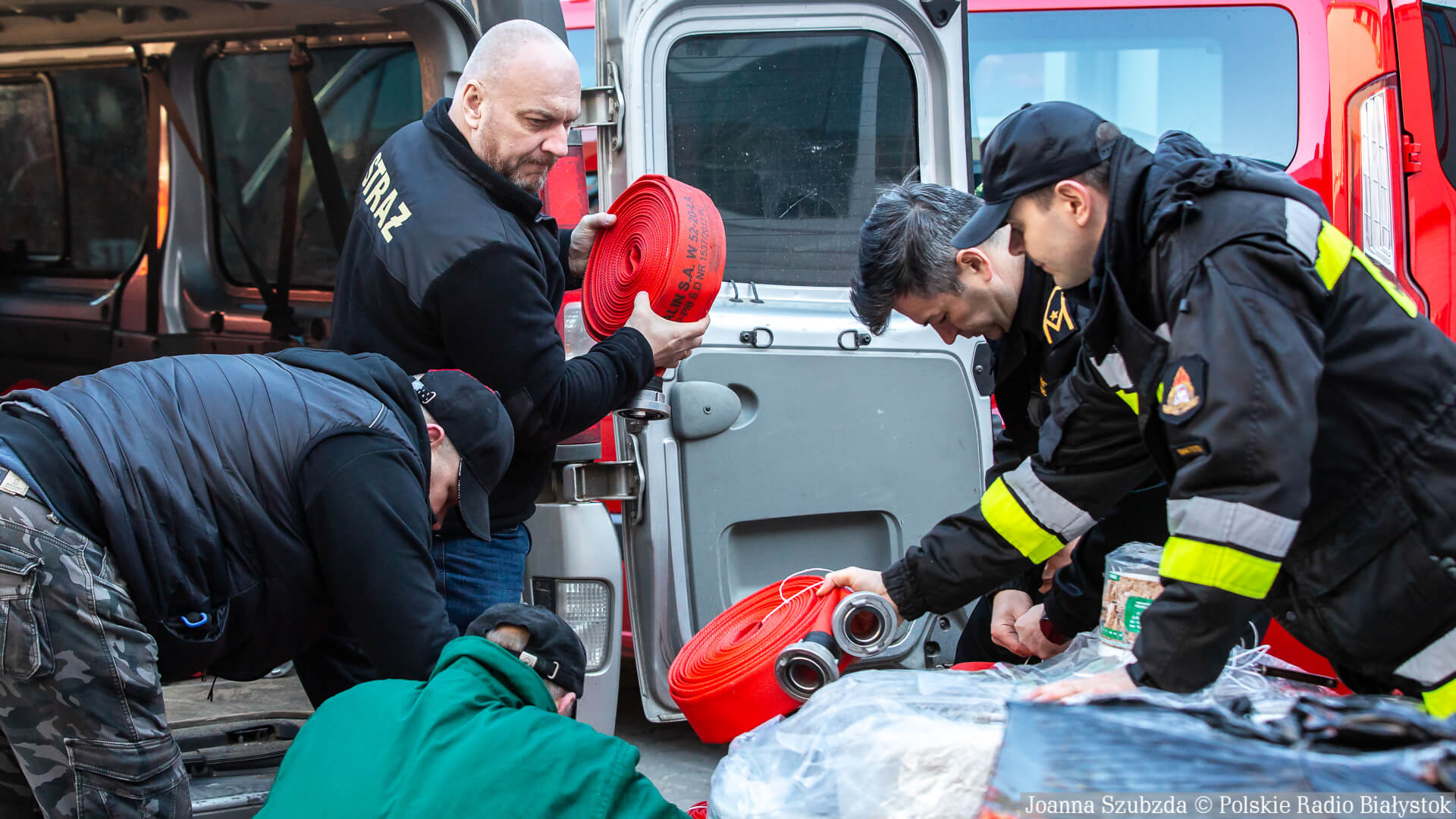 Podlascy strażacy zebrali sprzęt dla kolegów z Ukrainy [zdjęcia, wideo]