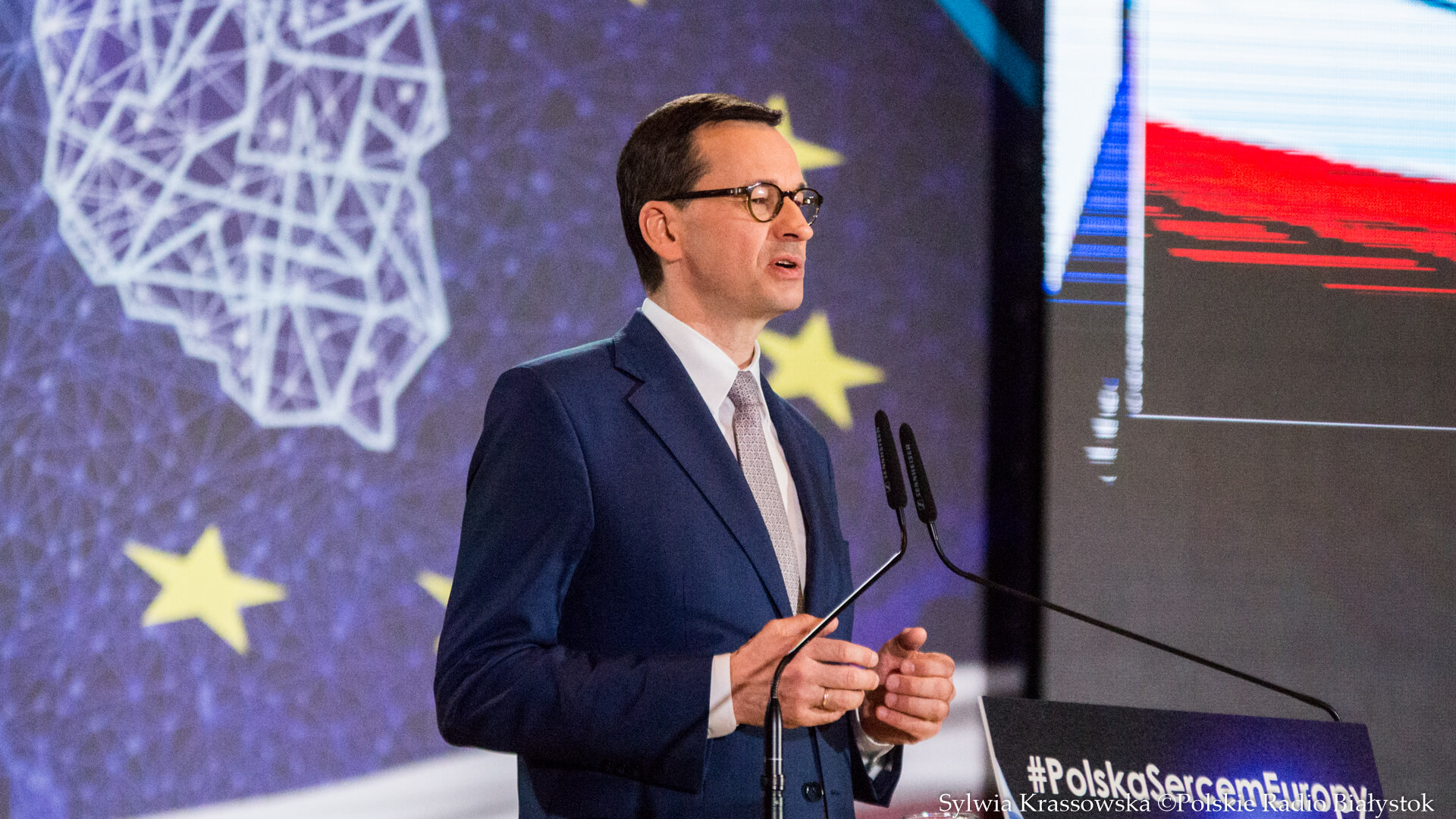 Premier: epidemia koronawirusa bardzo mocno uderzy w gospodarkę