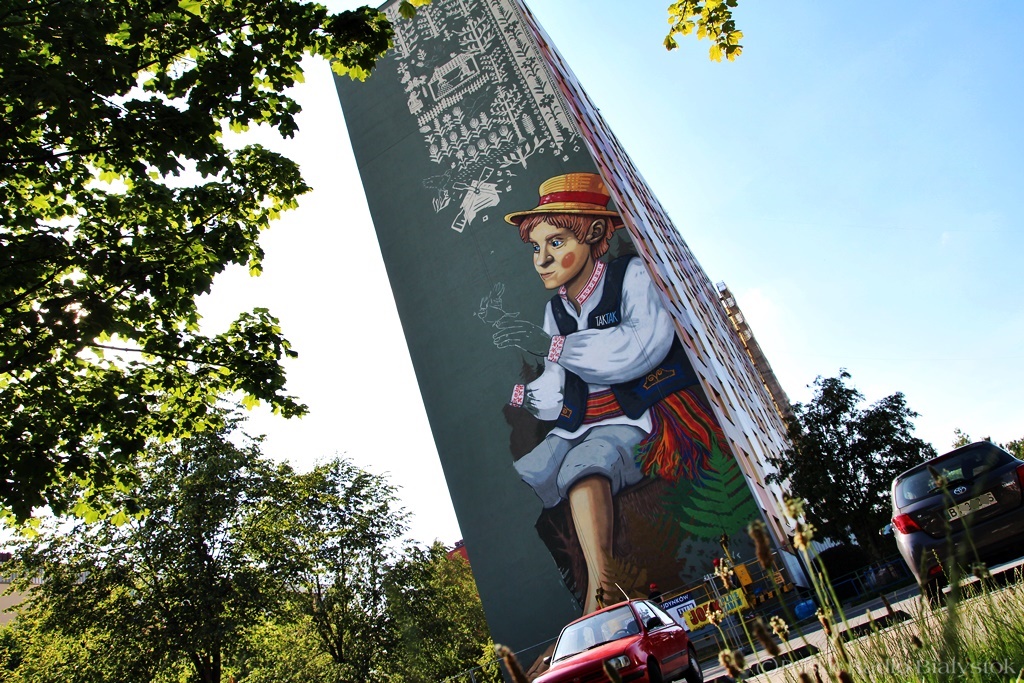 W Białymstoku powstaje mural inspirowany kulturą ludową [zdjęcia, wideo]