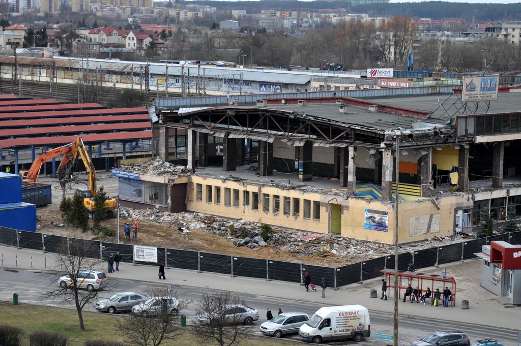 Trwa rozbiórka dworca PKS w Białymstoku [zdjęcia, wideo]