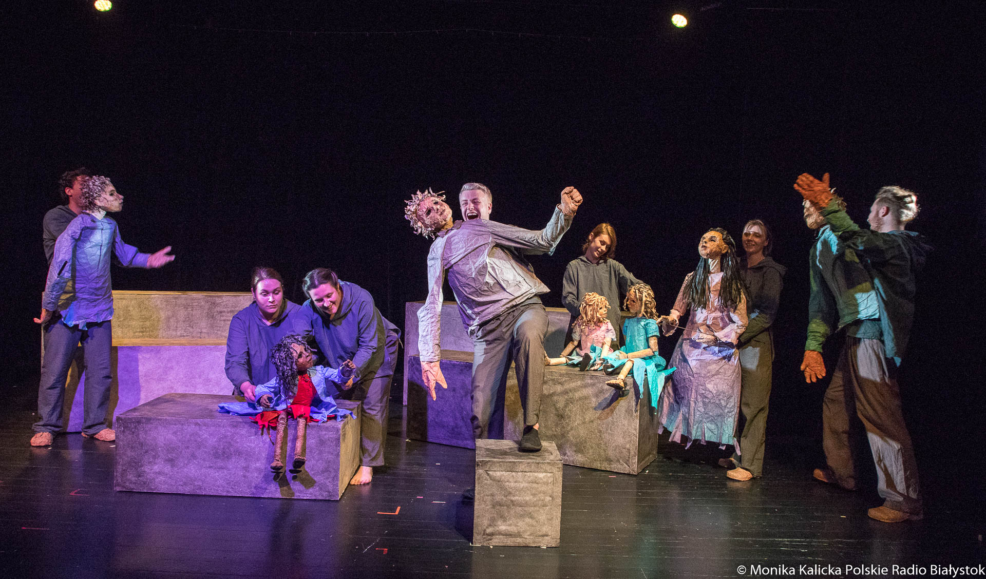 "Momo" - widowiskowy spektakl dyplomowy w Teatrze Szkolnym Akademii Teatralnej [zdjęcia]