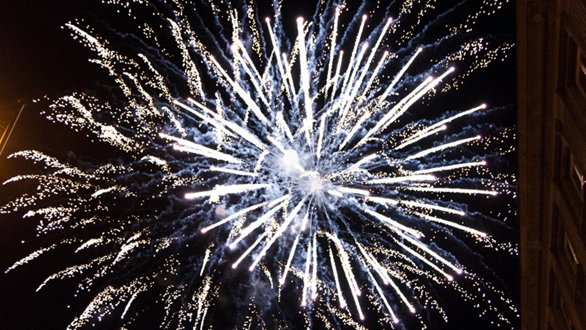 Kilkanaście osób rannych podczas odpalania petard trafiło minionej doby na SOR w Białymstoku