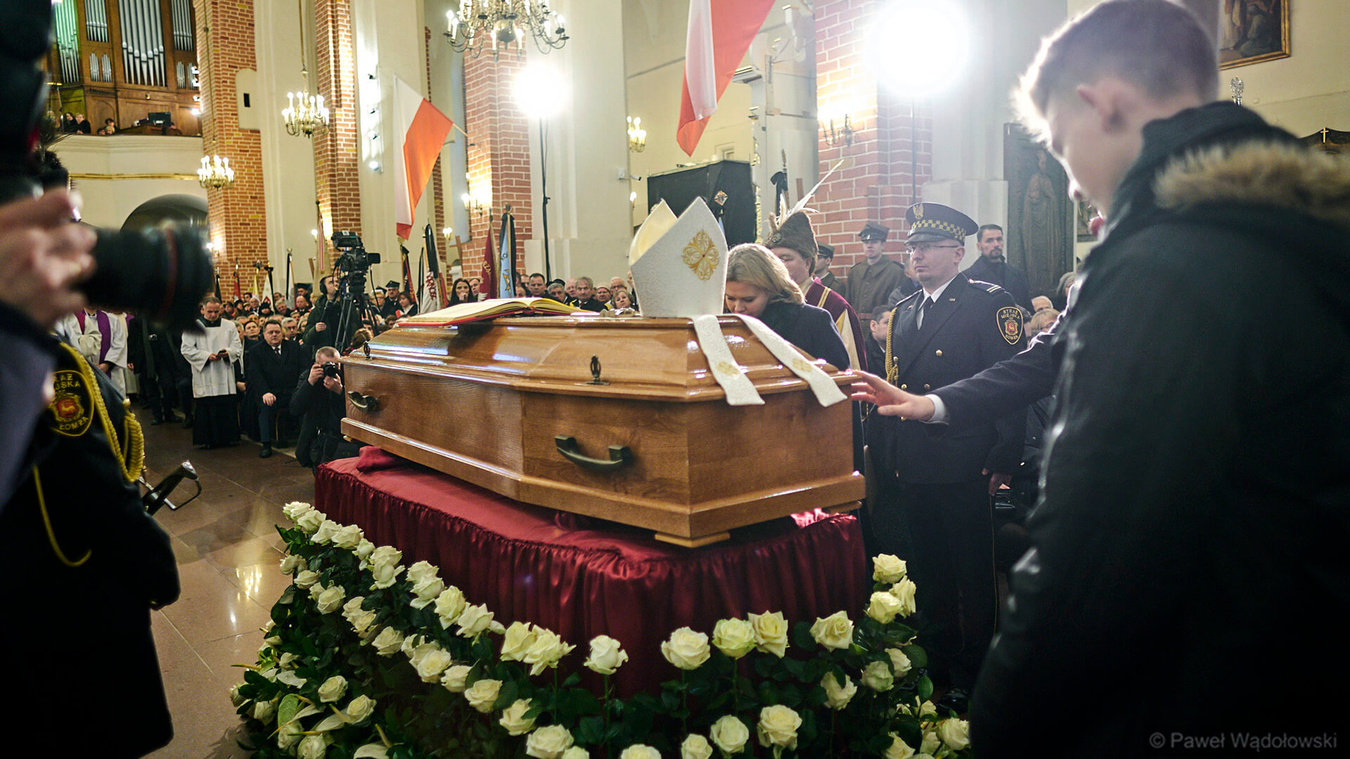 Tłumy wiernych żegnały biskupa Stanisława Stefanka [zdjęcia]