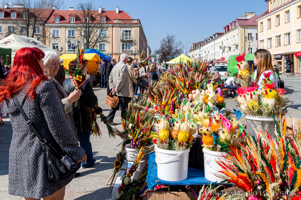 Palmy, pisanki i koszyczki - Białostocki Jarmark Wielkanocny na Rynku Kościuszki
