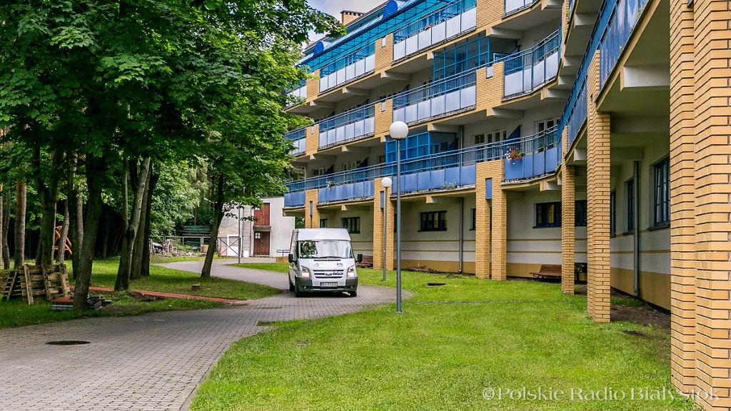 Wyróżnienia, odsłonięcie tablicy i koncert - 50 lat Domu Pomocy Społecznej przy Baranowickiej w Białymstoku