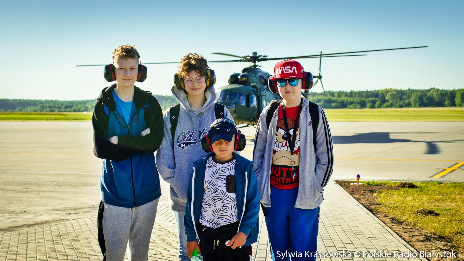 Śmigłowcem z Krywlan do Krakowa - wycieczka dla chorych onkologicznie dzieci [zdjęcia, wideo]
