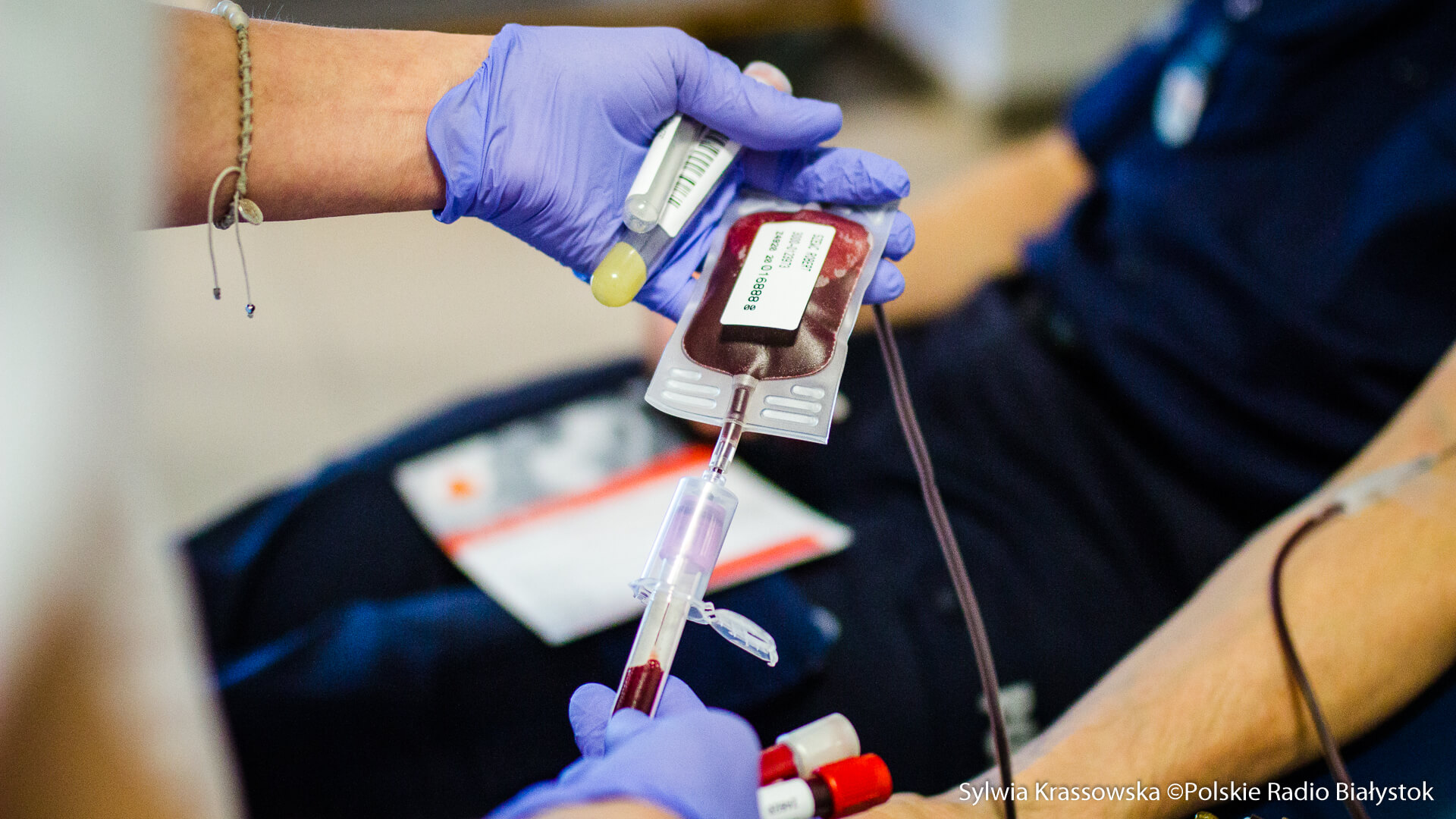 Pracownicy stacji krwiodawstwa z całej Polski apelują o pomoc w najbliższych tygodniach