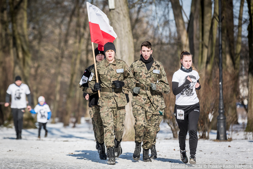 Biegacze oddali hołd Żołnierzom Wyklętym [zdjęcia]