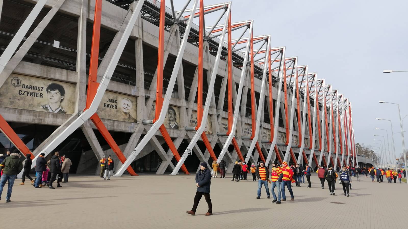 Jagiellonia na stulecie klubu stworzyła na stadionie miejskim klubową galerię sław [zdjęcia]