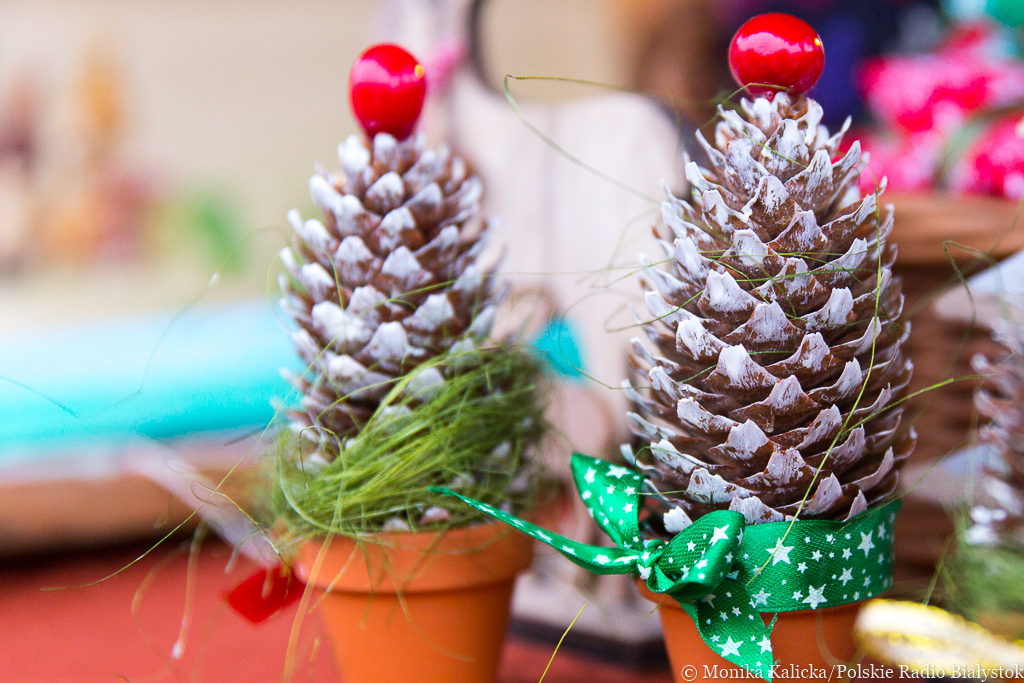 Bożonarodzeniowe ozdoby i regionalne przysmaki – jarmark świąteczny w Suwałkach