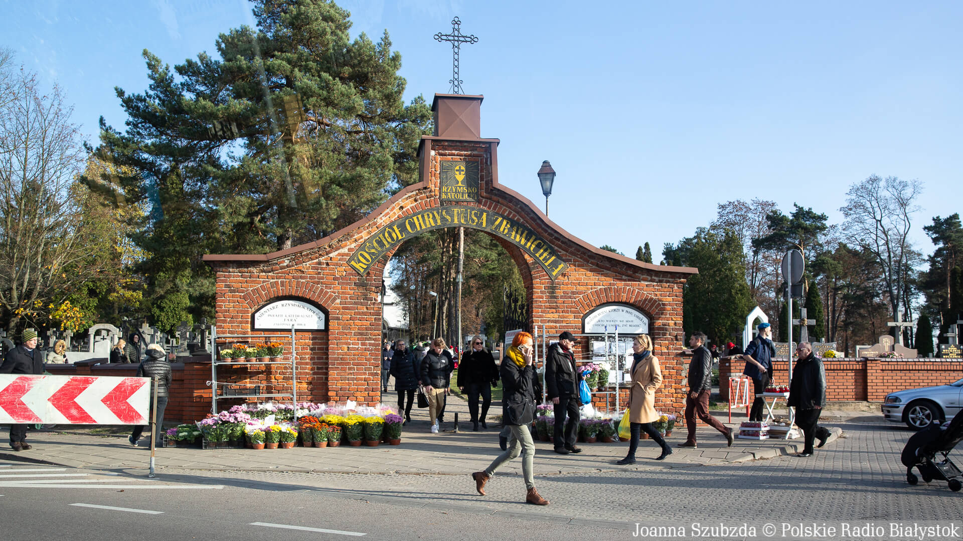 Wzmożony ruch na podlaskich drogach i zmieniona organizacja ruchu przy nekropoliach