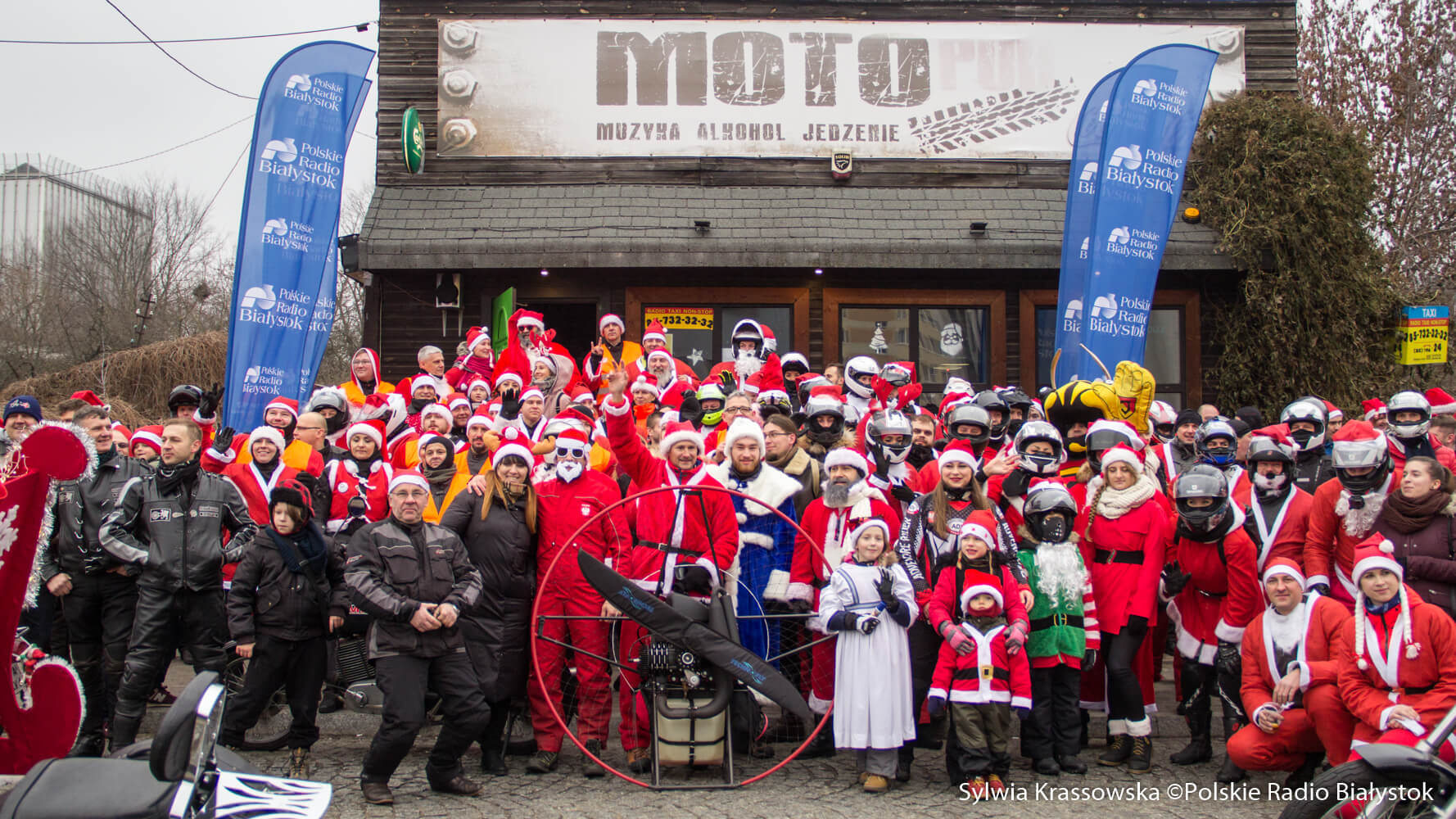 Ponad 100 motocyklistów wzięło udział w finale charytatywnej akcji MotoMikołaje [zdjęcia]