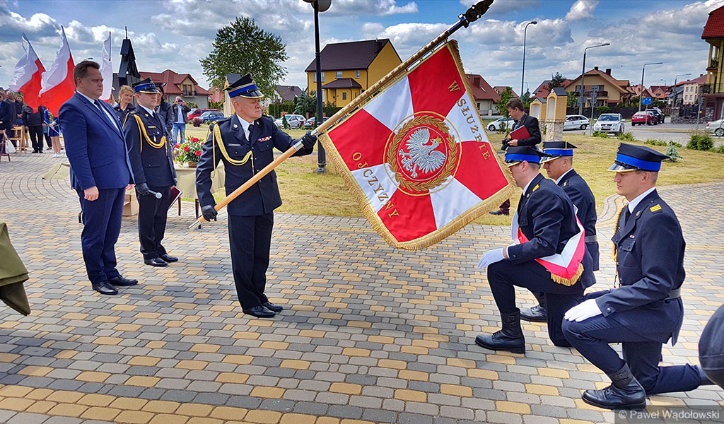 Kolneńscy strażacy mają swój sztandar