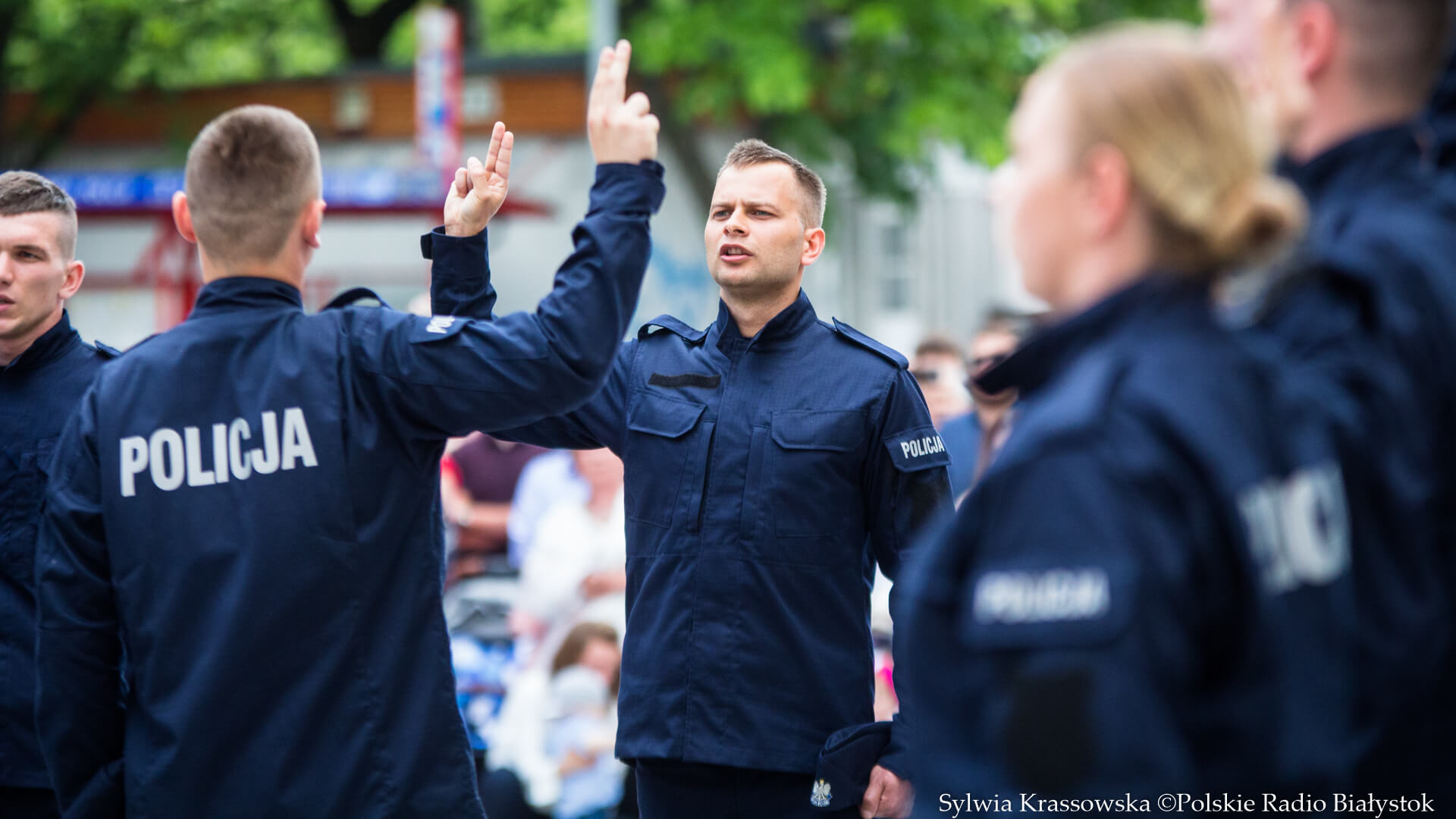 Prawie 50 osób rozpoczyna służbę w podlaskiej policji [zdjęcia]