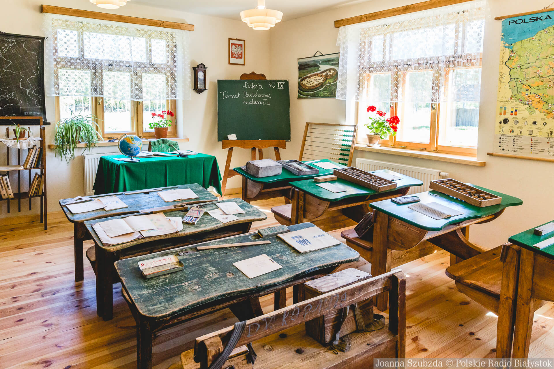 W Podlaskim Muzeum Kultury Ludowej będzie można zwiedzać szkołę z PRL-u [zdjęcia]
