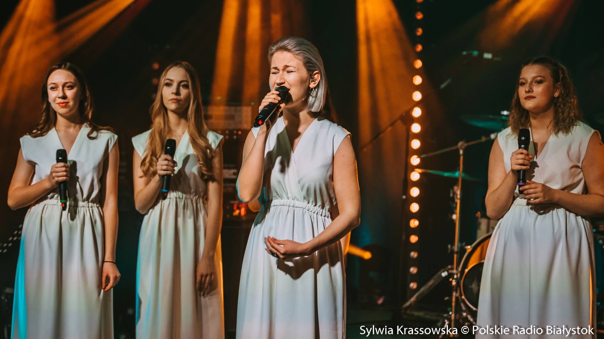 Niebieski Mikrofon 2021 - koncert finałowy [zdjęcia cz. 1, wideo]