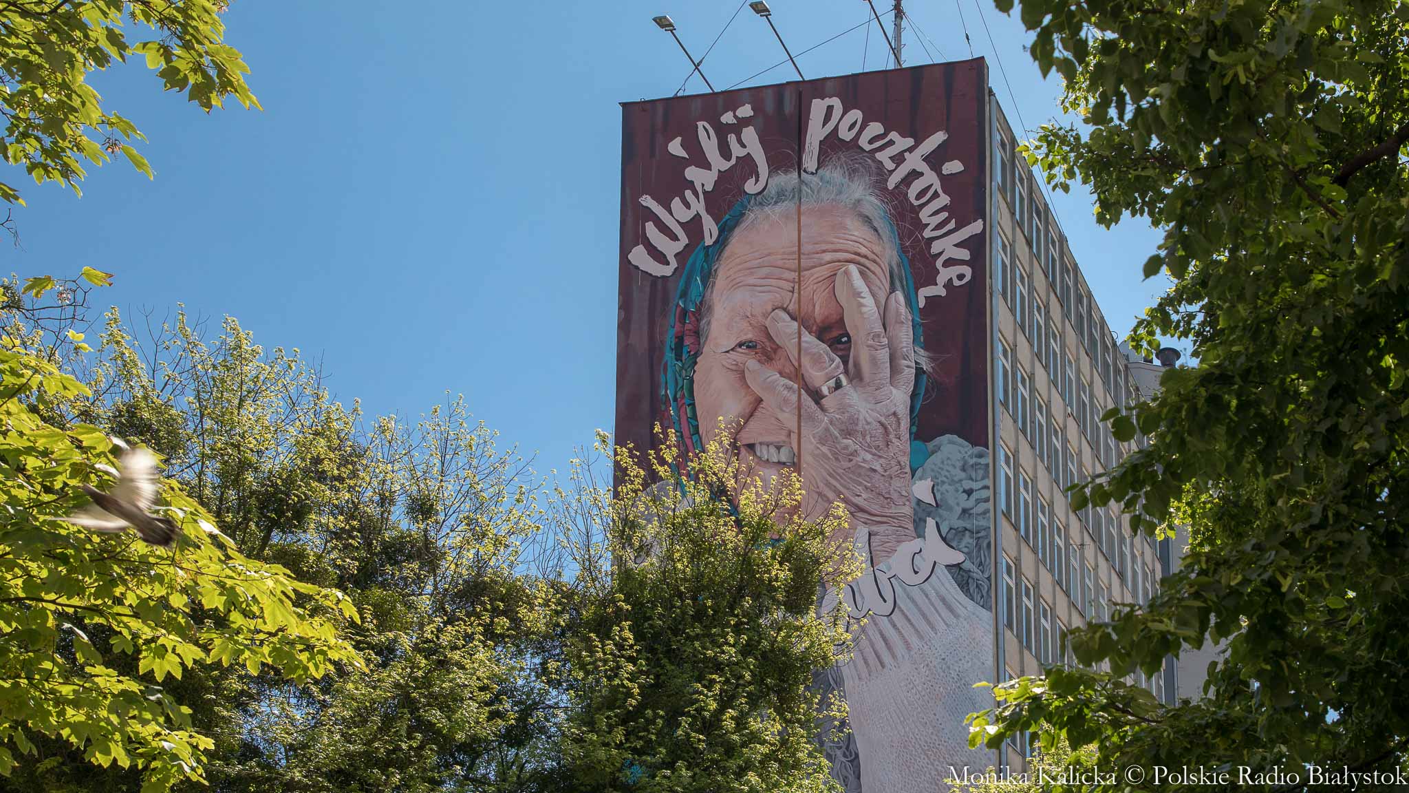 Kiedy wróci mural "Wyślij pocztówkę do babci"?