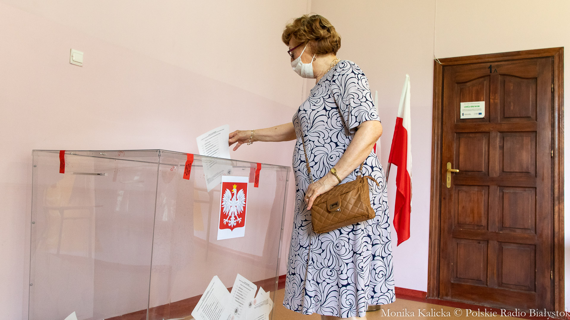 Mieszkańcy Podlaskiego od rana odwiedzają lokale wyborcze [zdjęcia]