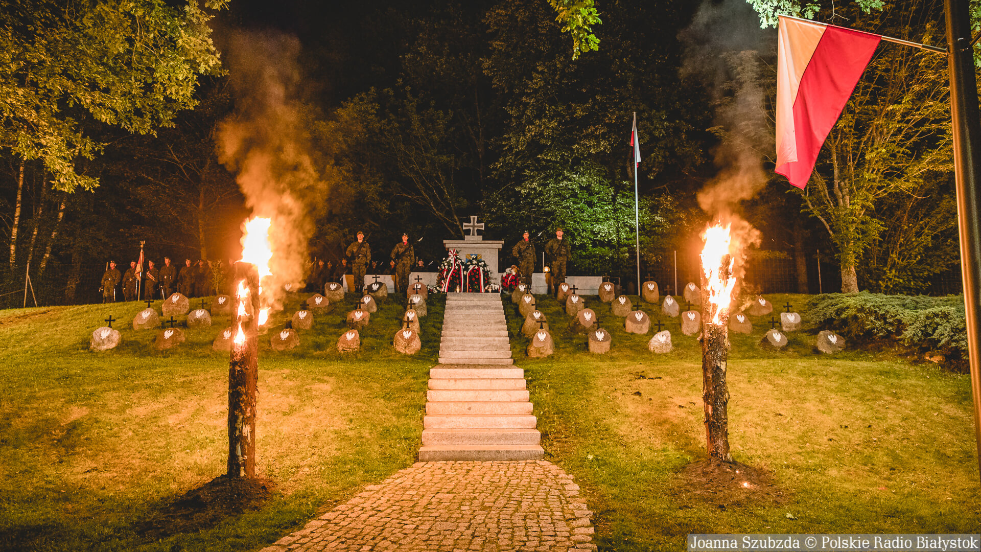 Mieszkańcy i władze regionu uczcili pamięć ofiar poległych w bitwie pod Sokołdą [zdjęcia, wideo]