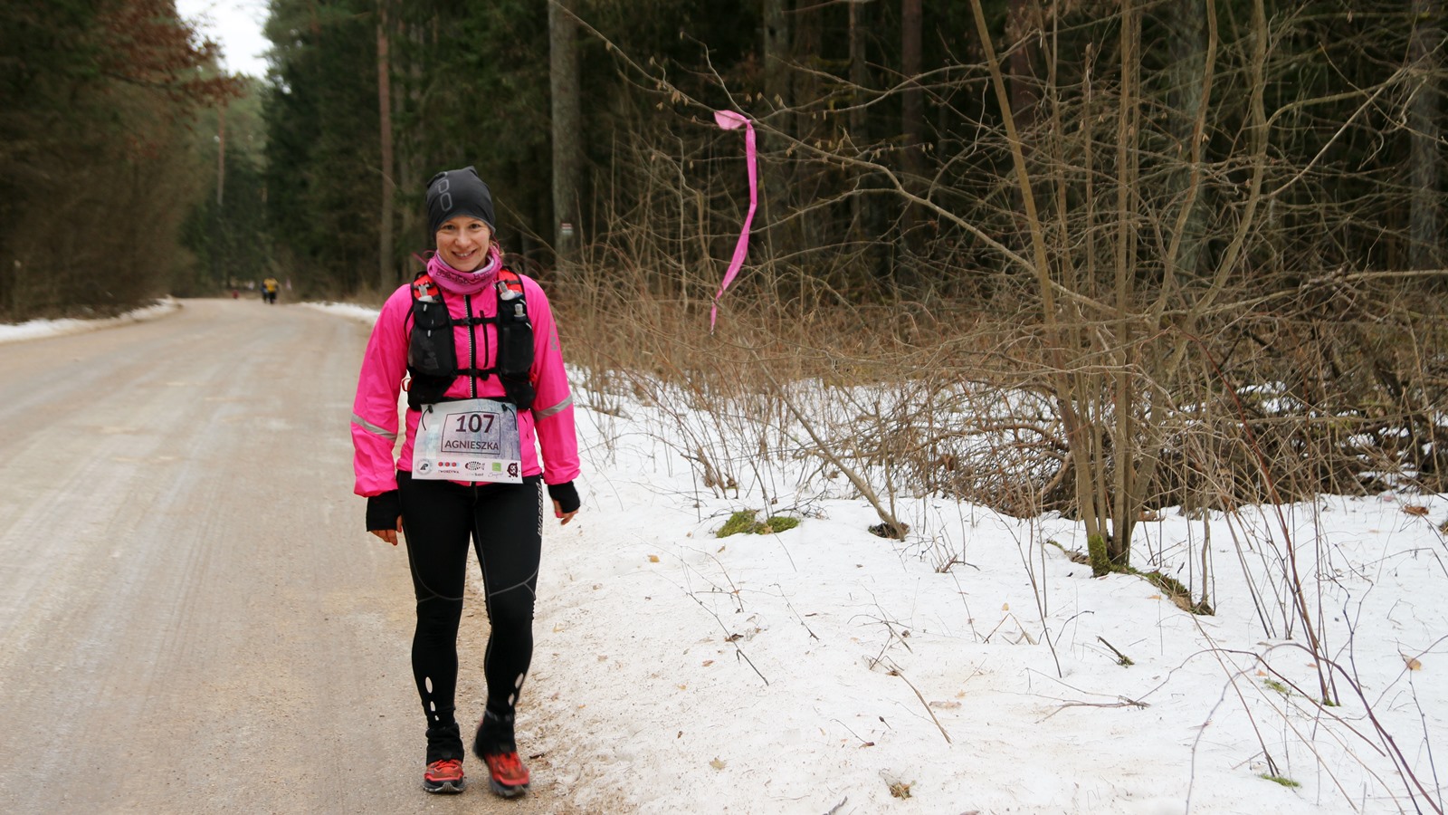 Ultra Bladzina i Ultra Śledź po Puszczy Knyszyńskiej - wystartowało około 250 biegaczy